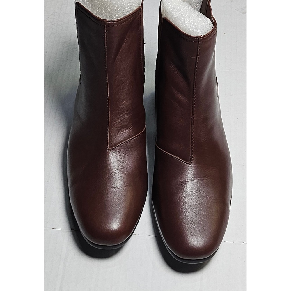H by Halston Alison Brown Leather Chelsea Ankle Boots‎ A269758 Womens 6.0M New